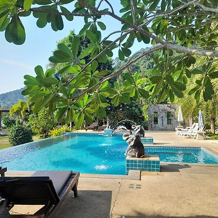 Koh Chang Bailan Beach Resort Buitenkant foto