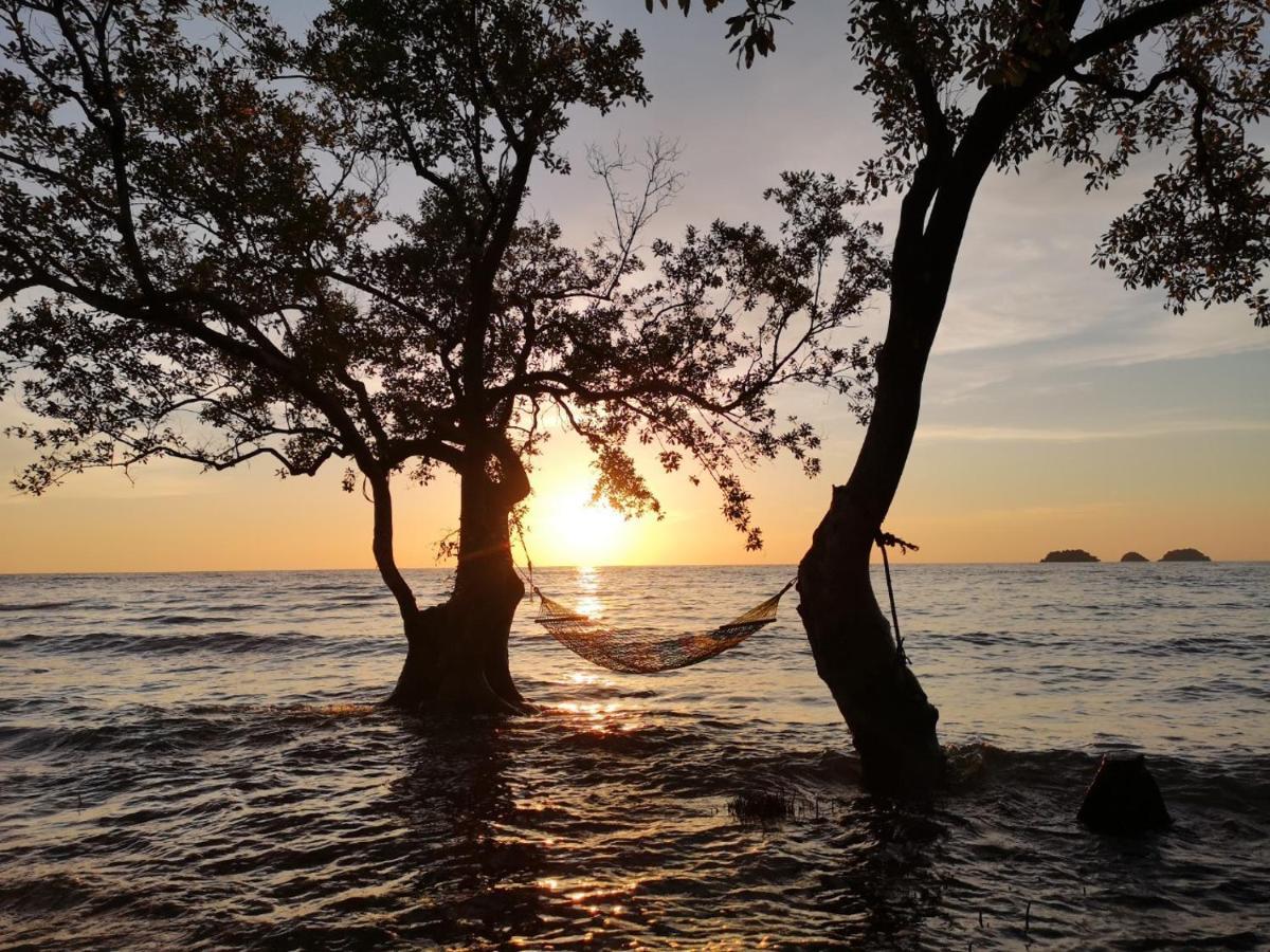 Koh Chang Bailan Beach Resort Buitenkant foto