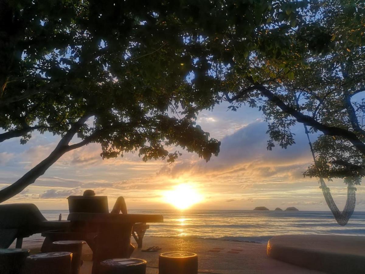 Koh Chang Bailan Beach Resort Buitenkant foto