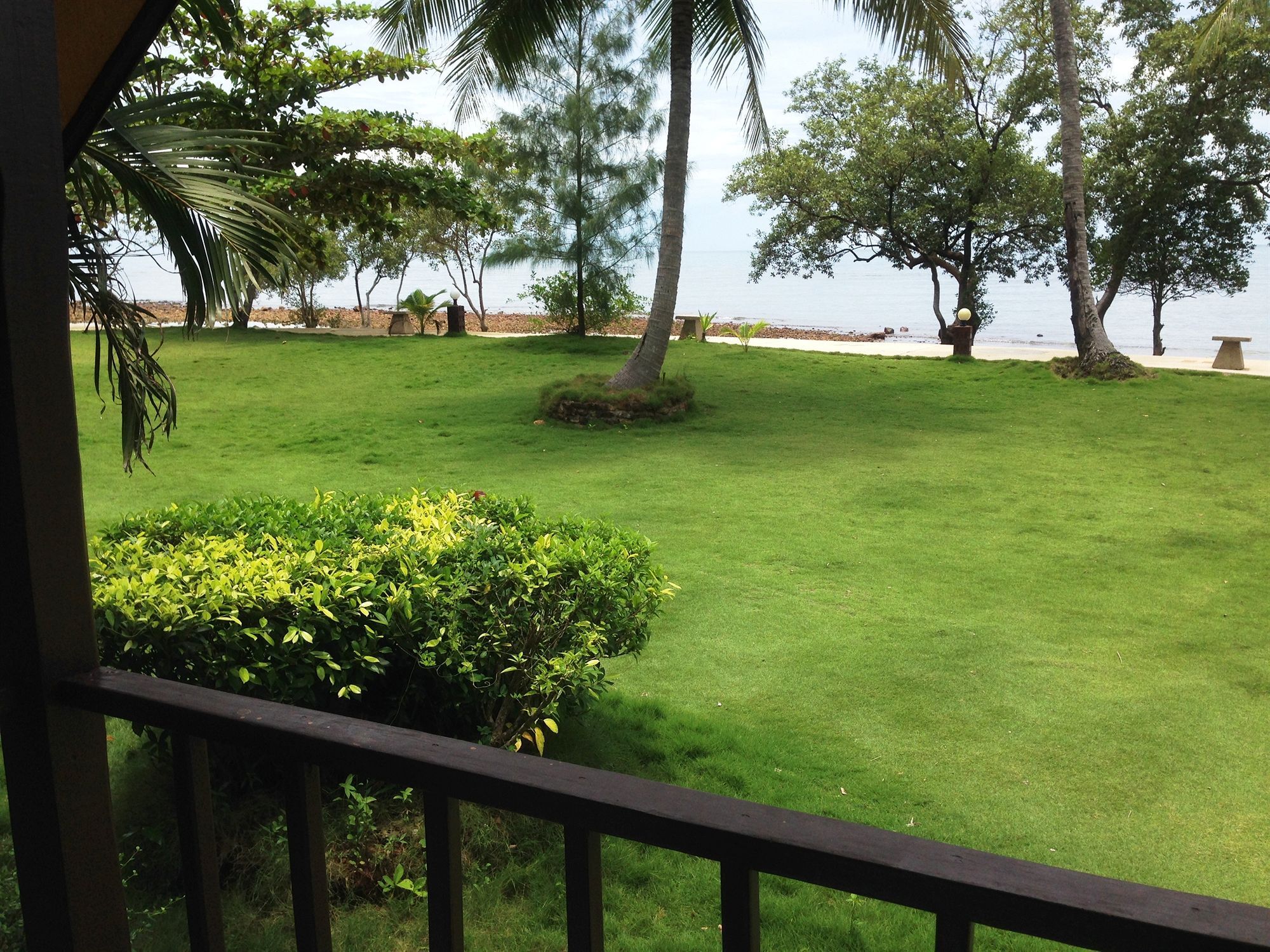 Koh Chang Bailan Beach Resort Buitenkant foto